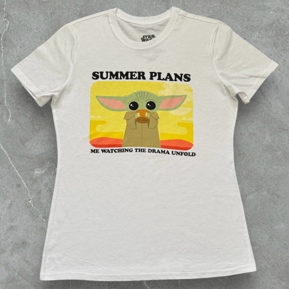 🆕Star Wars Yoda Graphic Short Sleeve Tee - Picture 3 of 14